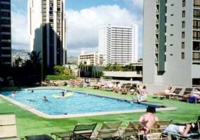 Waikiki Banyan pool.